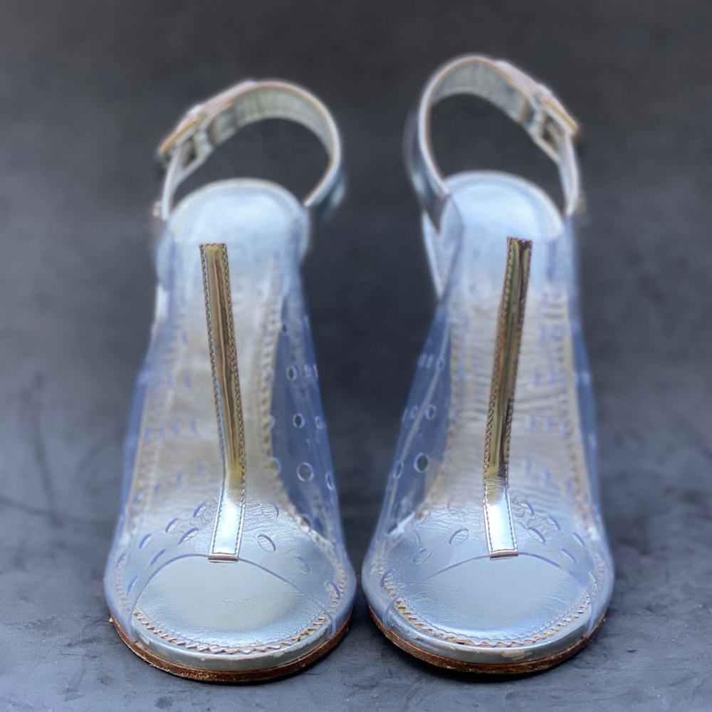 CHANEL transparent block heel sandals - Picture 2 of 9